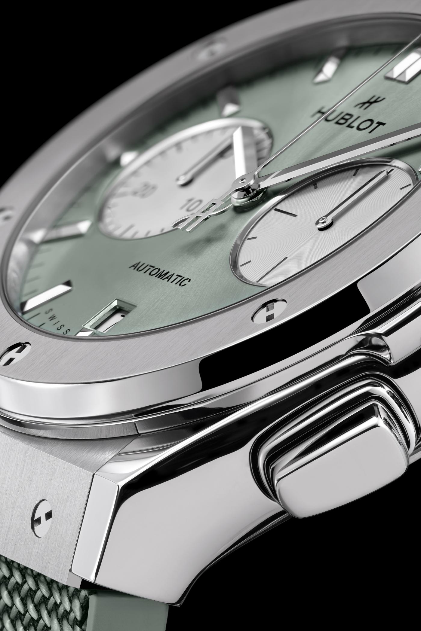 Classic Fusion Chronograph Titanium Sage Green 45 mm