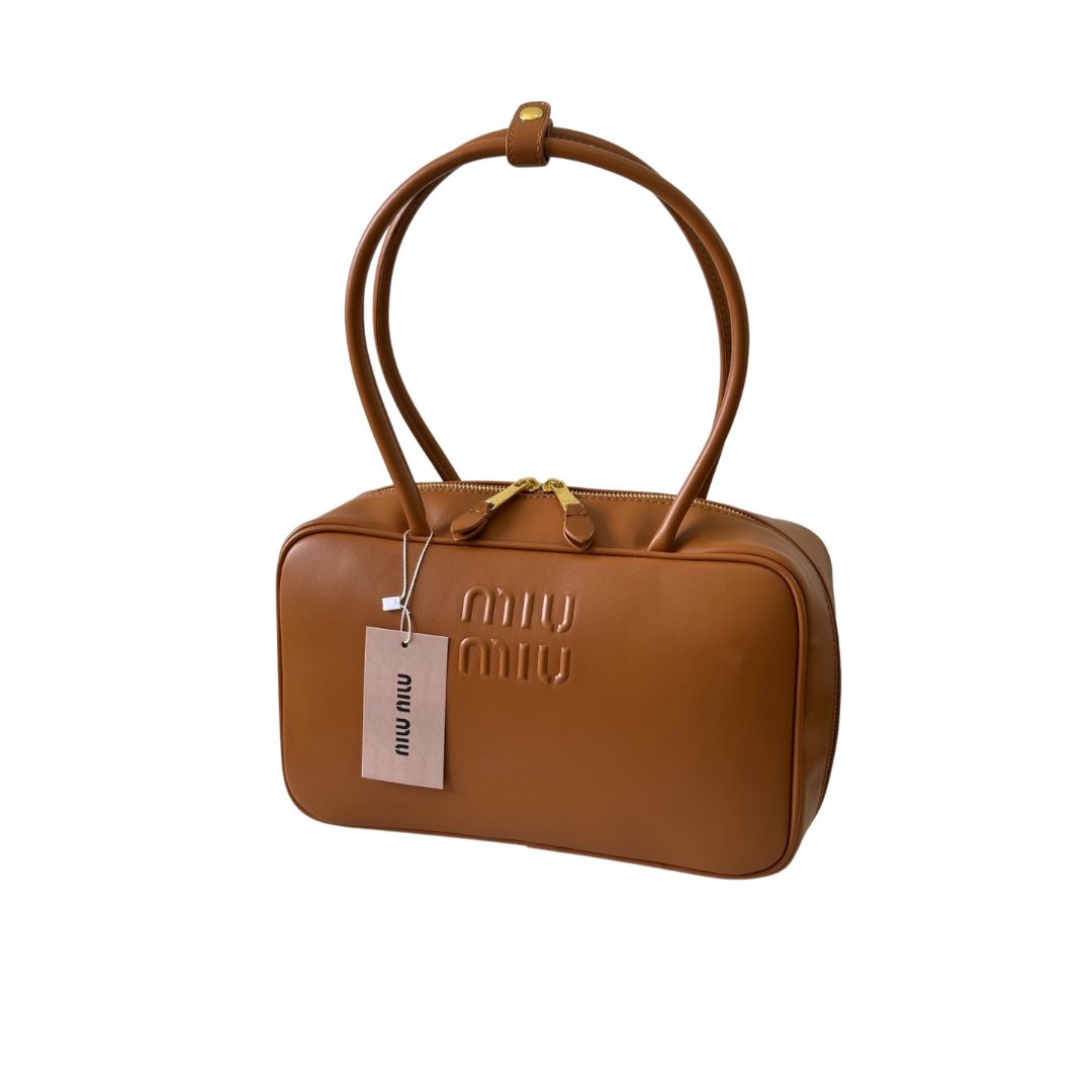 Beau leather bag