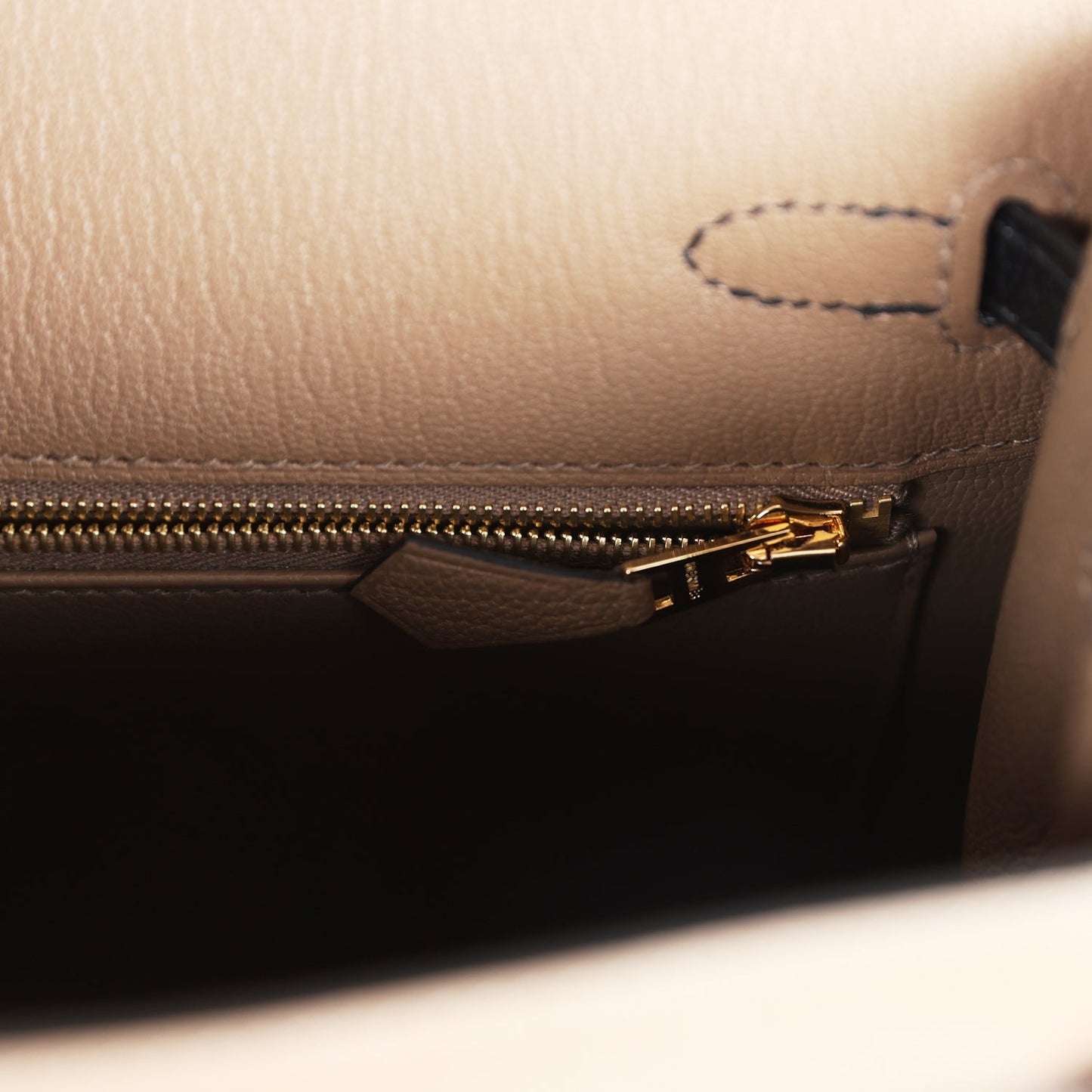 Special Order (HSS) Kelly Sellier 25 Black and Etoupe Chevre Mysore Permabrass Hardware