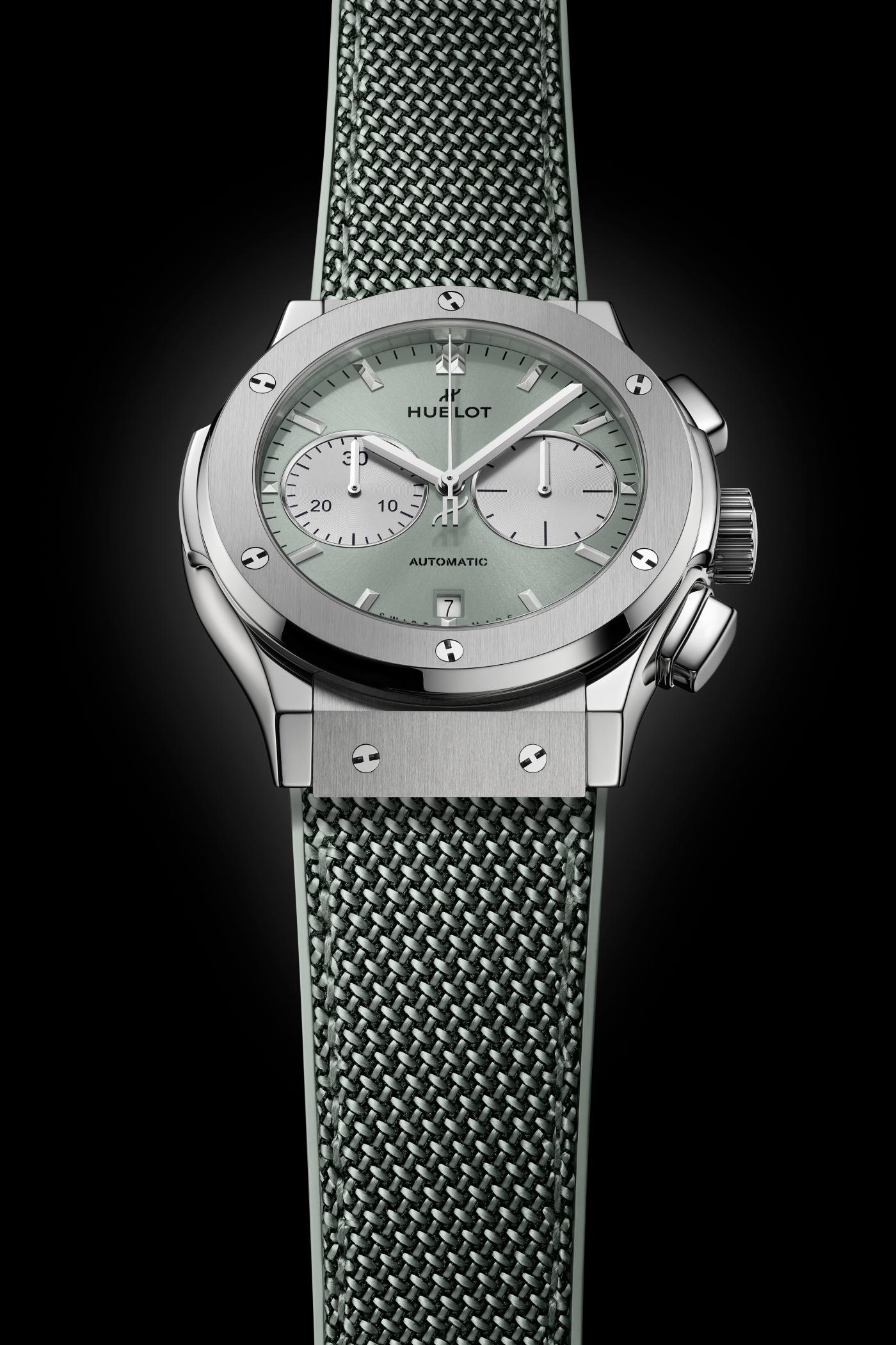 Classic Fusion Chronograph Titanium Sage Green 45 mm