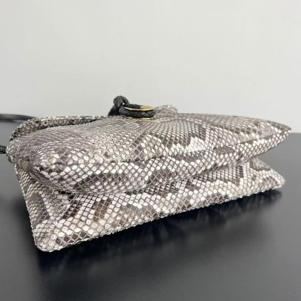 Bottega Veneta Liberta