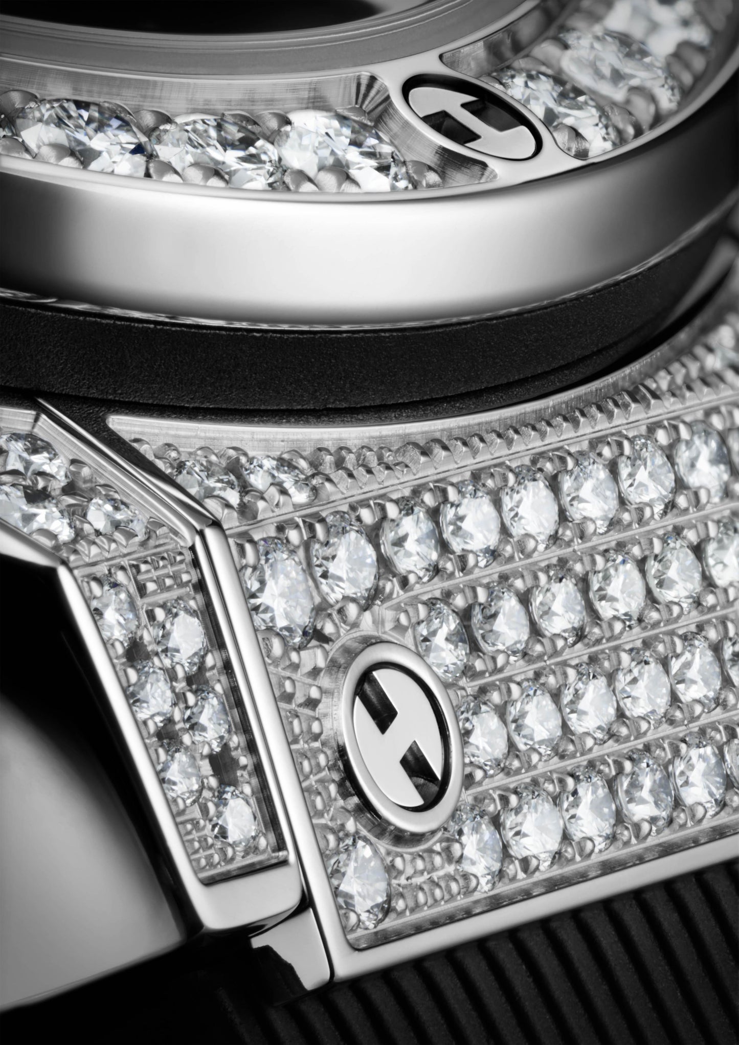 Classic Fusion Titanium Pavé Watch