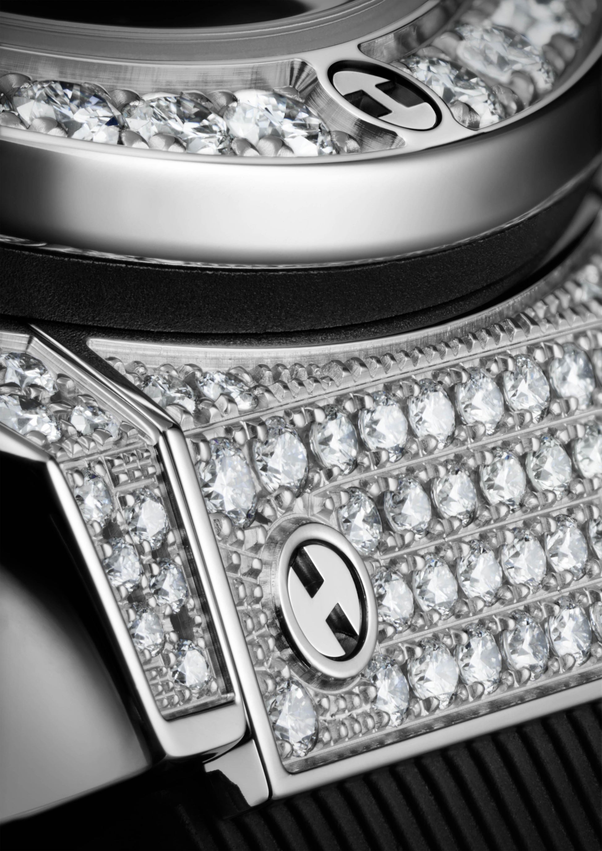 Classic Fusion Titanium Pavé Watch