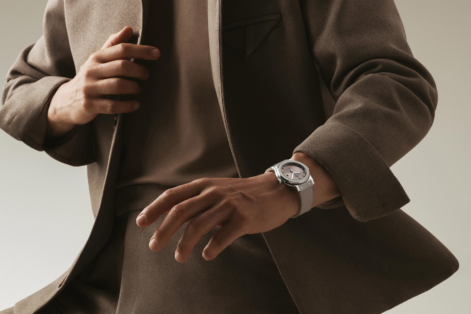 Classic Fusion Essential Taupe 45 mm Watch