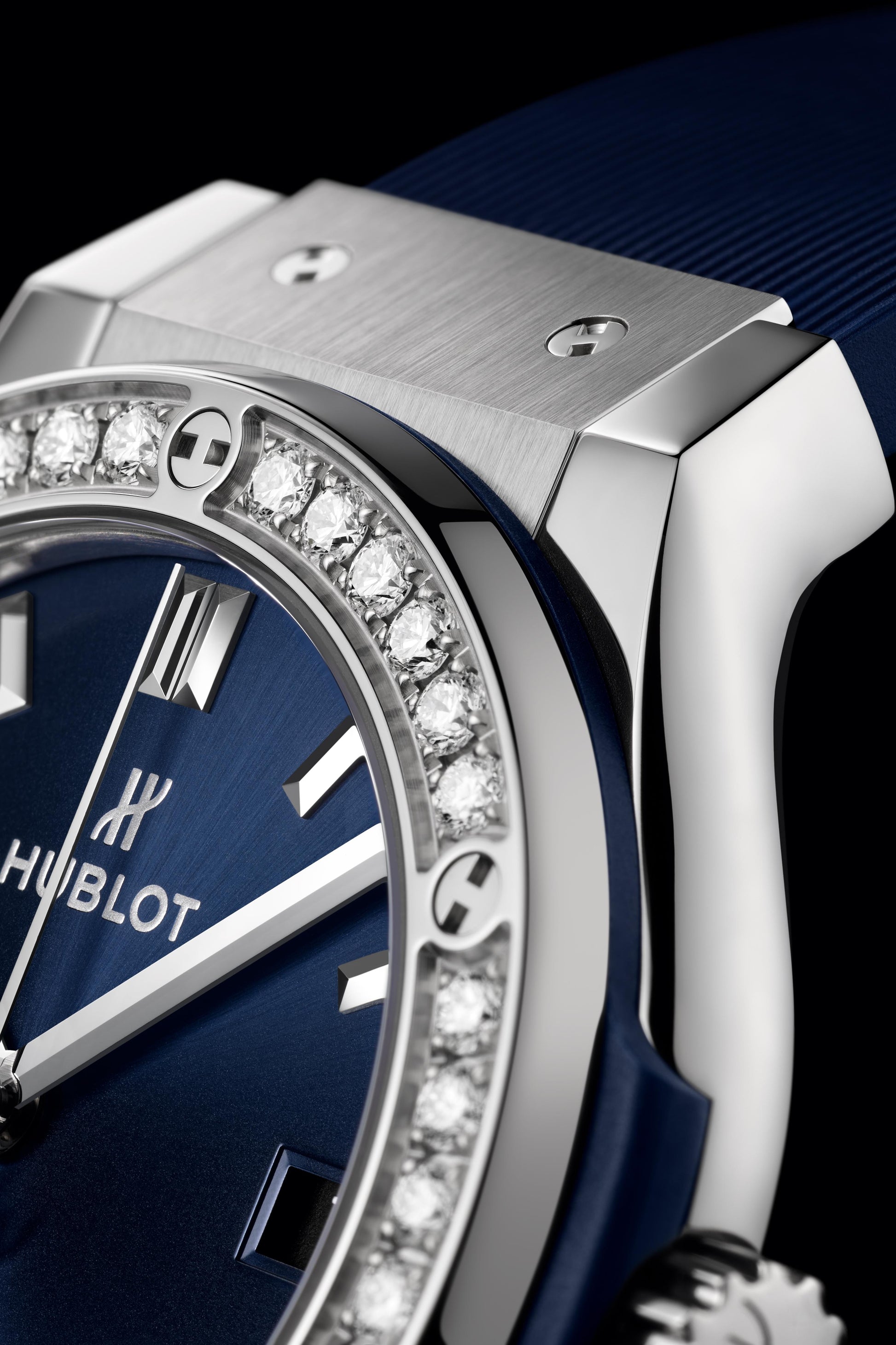 Classic Fusion Titanium Blue Diamonds 38 mm Watch