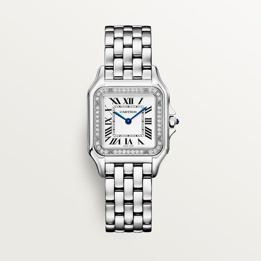 ساعة Panthère de Cartier، مقاس متوسط 36.5 مم × 26.7 مم، من الفولاذ، إطار مرصع بالألماس، تاج أزرق، ميناء فضي، سوار من الفولاذ، حركة كوارتز.