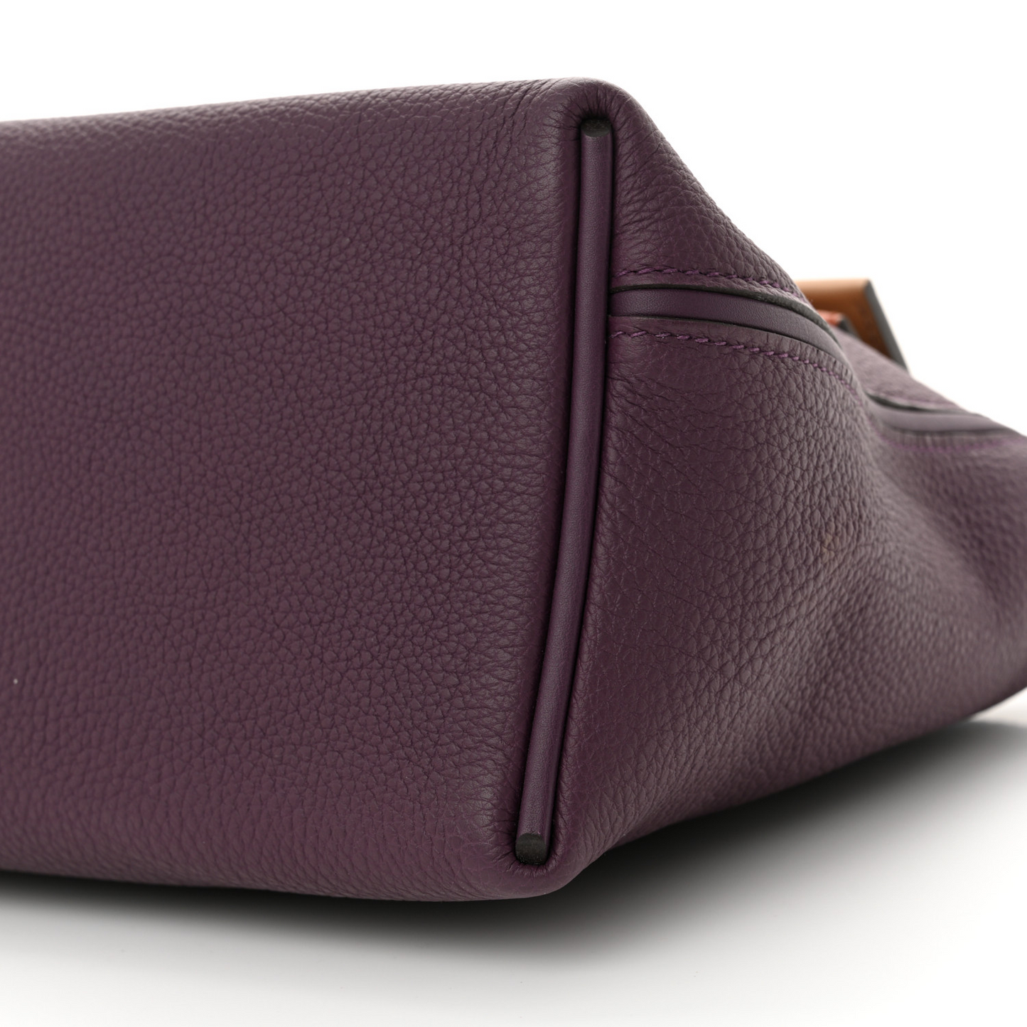 Togo Swift 24/24 29 Cassis Chai Cuivre