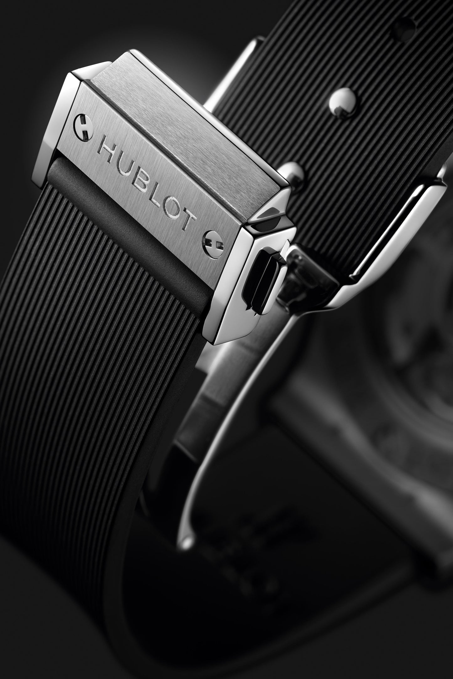 Classic Fusion Titanium Black Dial Rubber Strap Watch