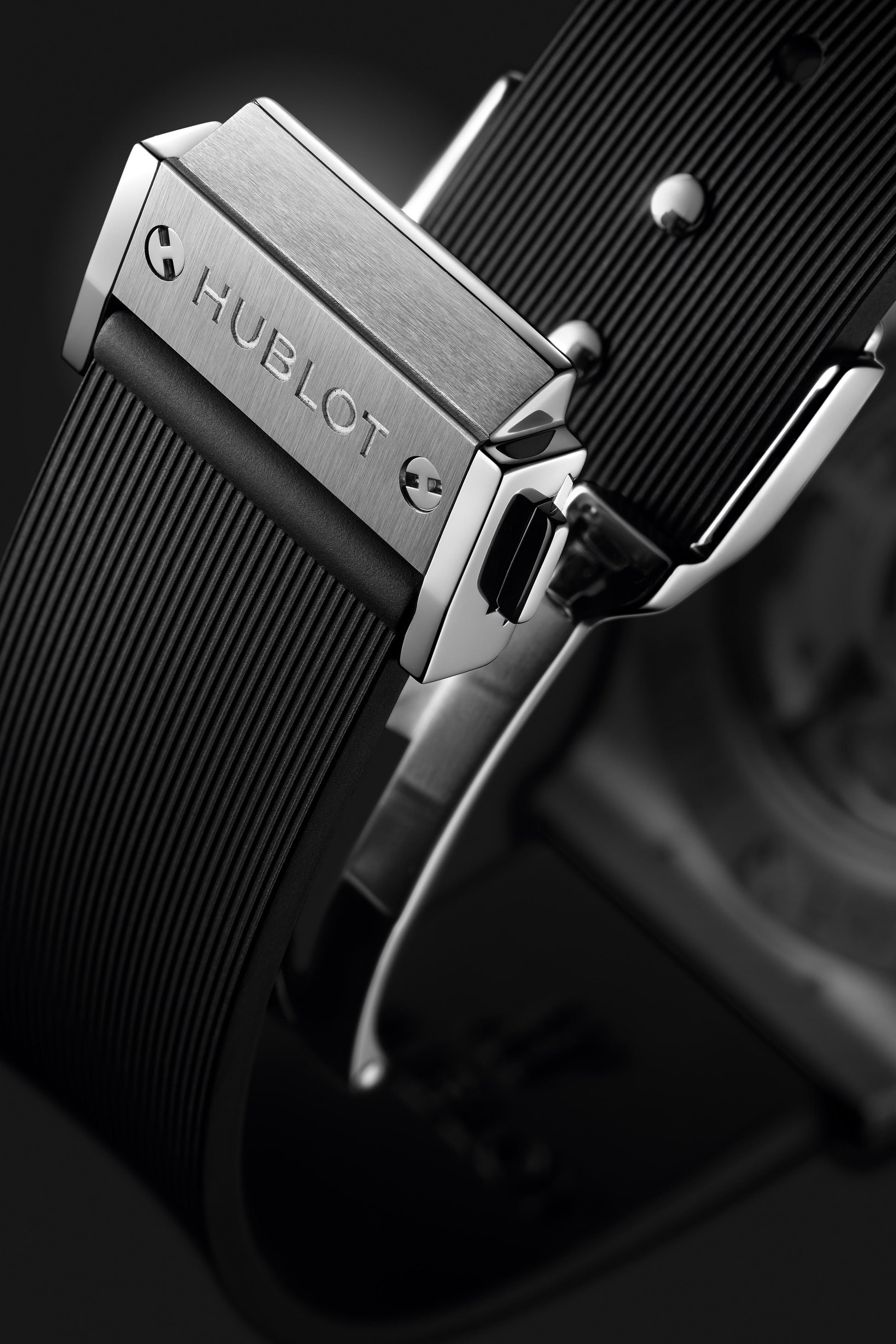 Classic Fusion Titanium Black Dial Rubber Strap Watch