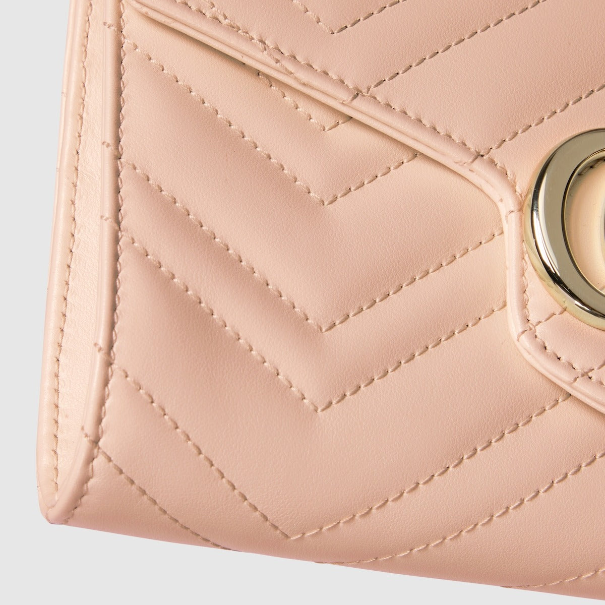 GG Marmont wallet on chain