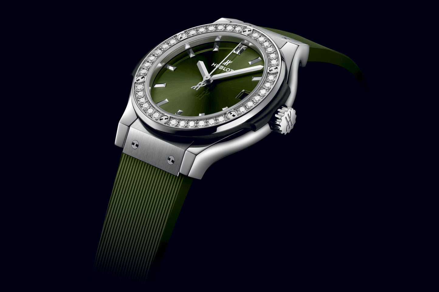 Classic Fusion Titanium Green Diamonds 33 mm