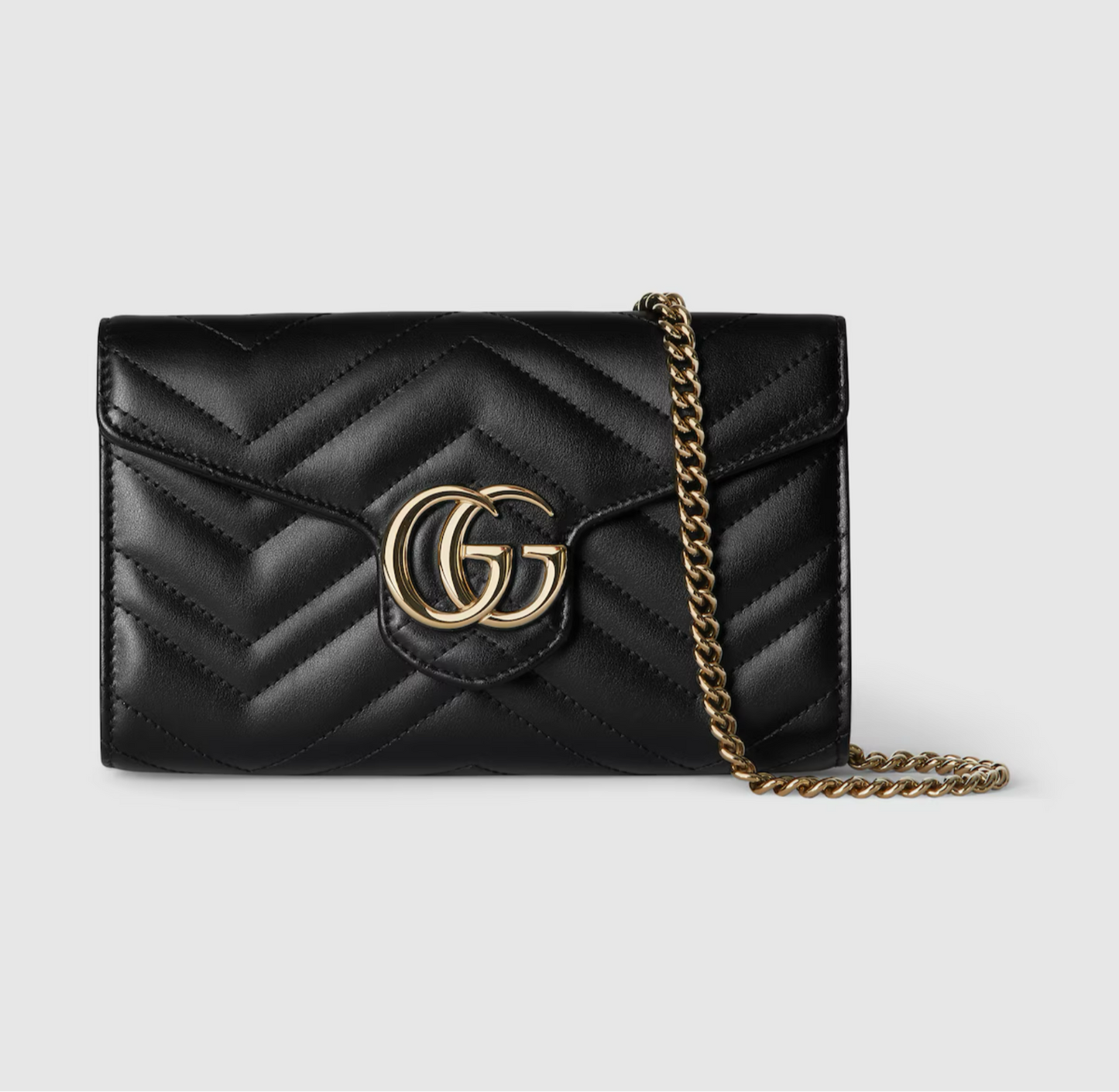 GG MARMONT WALLET IS HANGING IN A SERIES