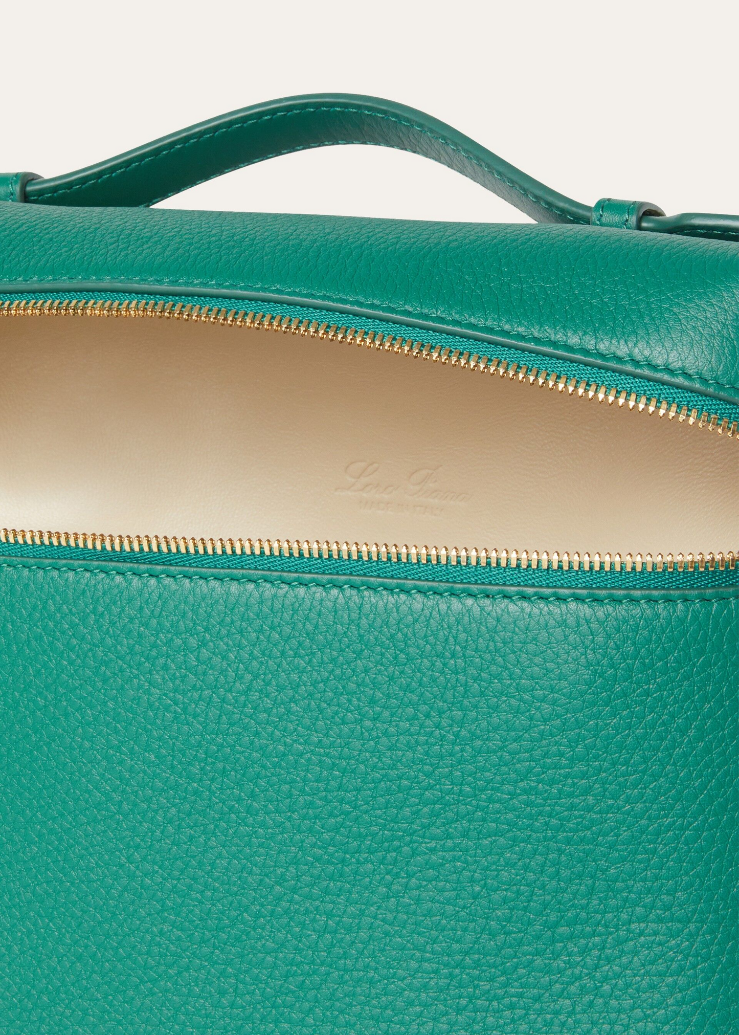 Extra Pocket backpack