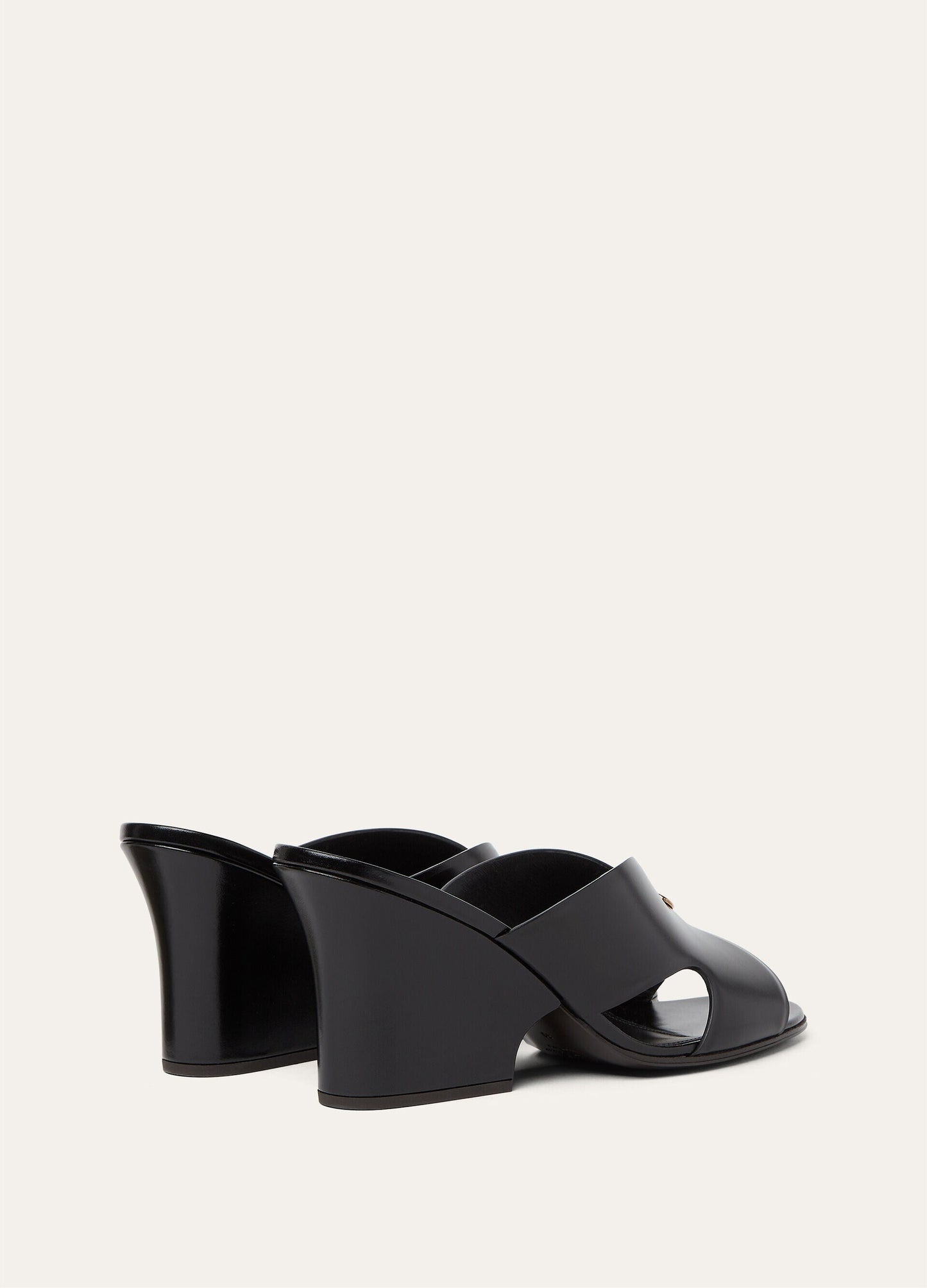 Vera Sandal  Calfskin