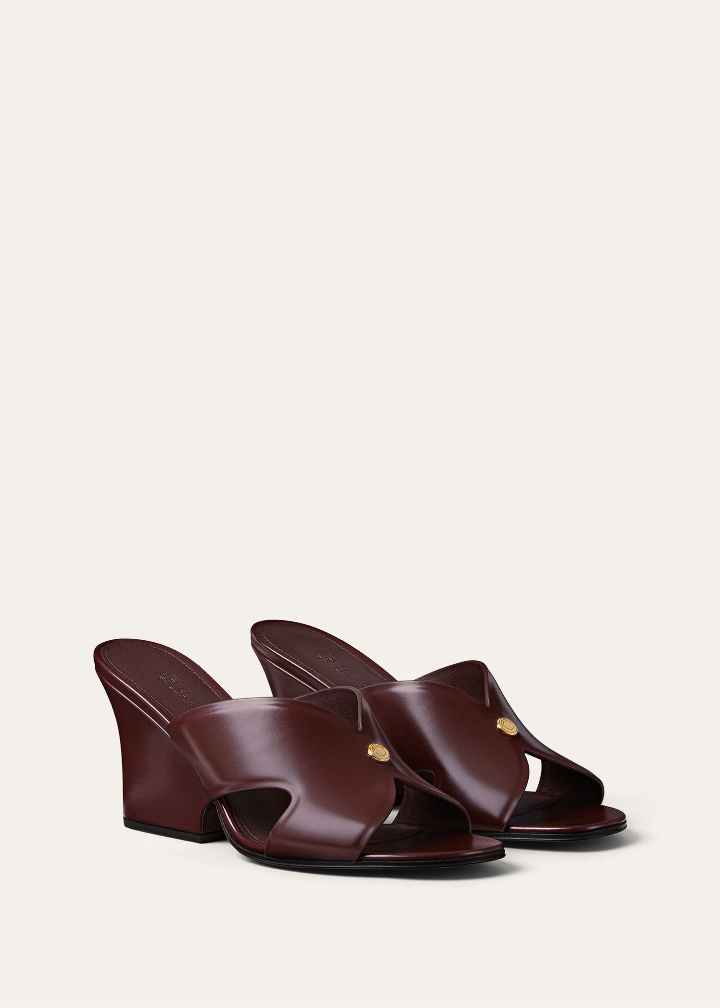 Vera Sandal  Calfskin