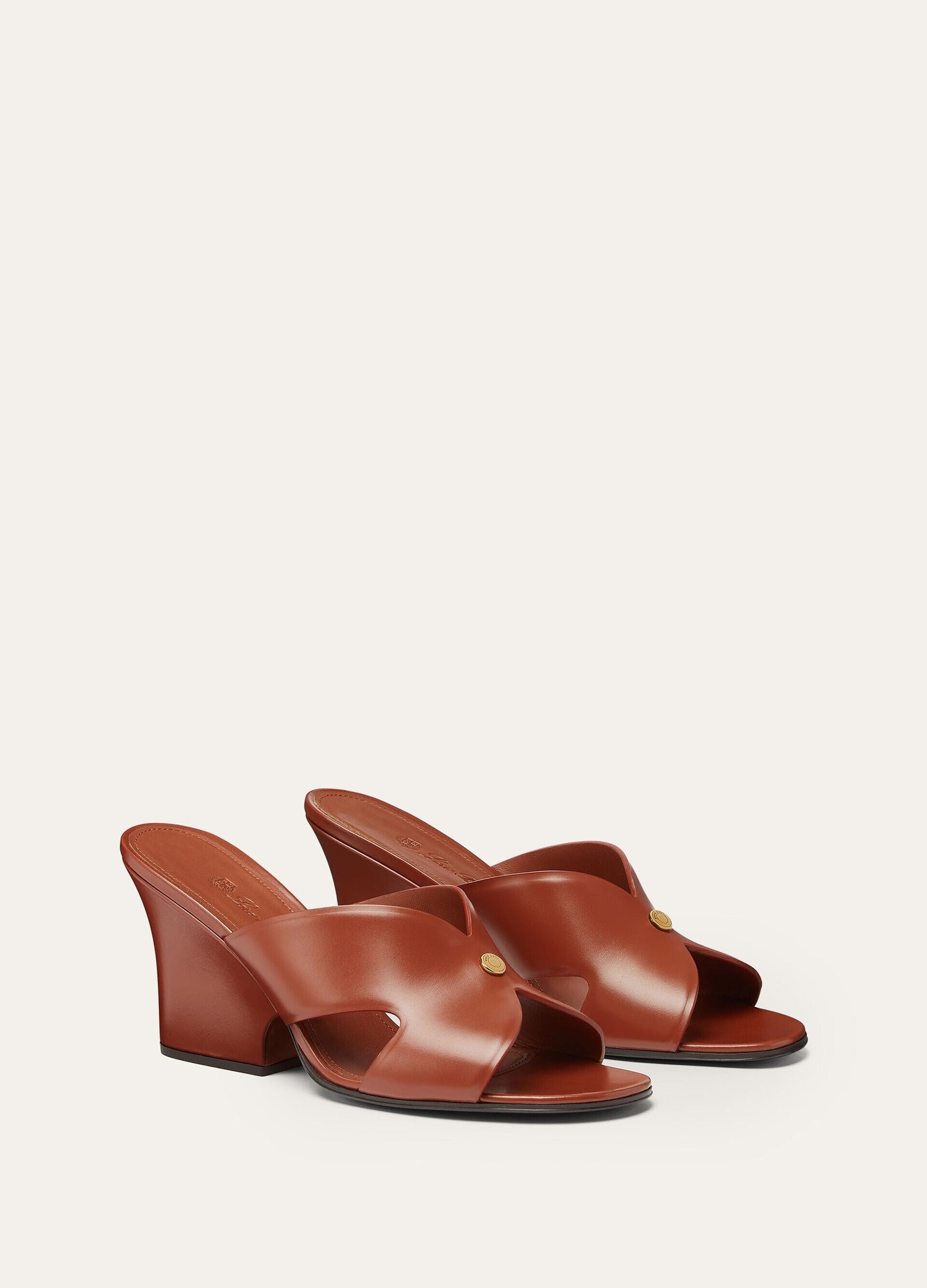 Vera Sandal  Calfskin