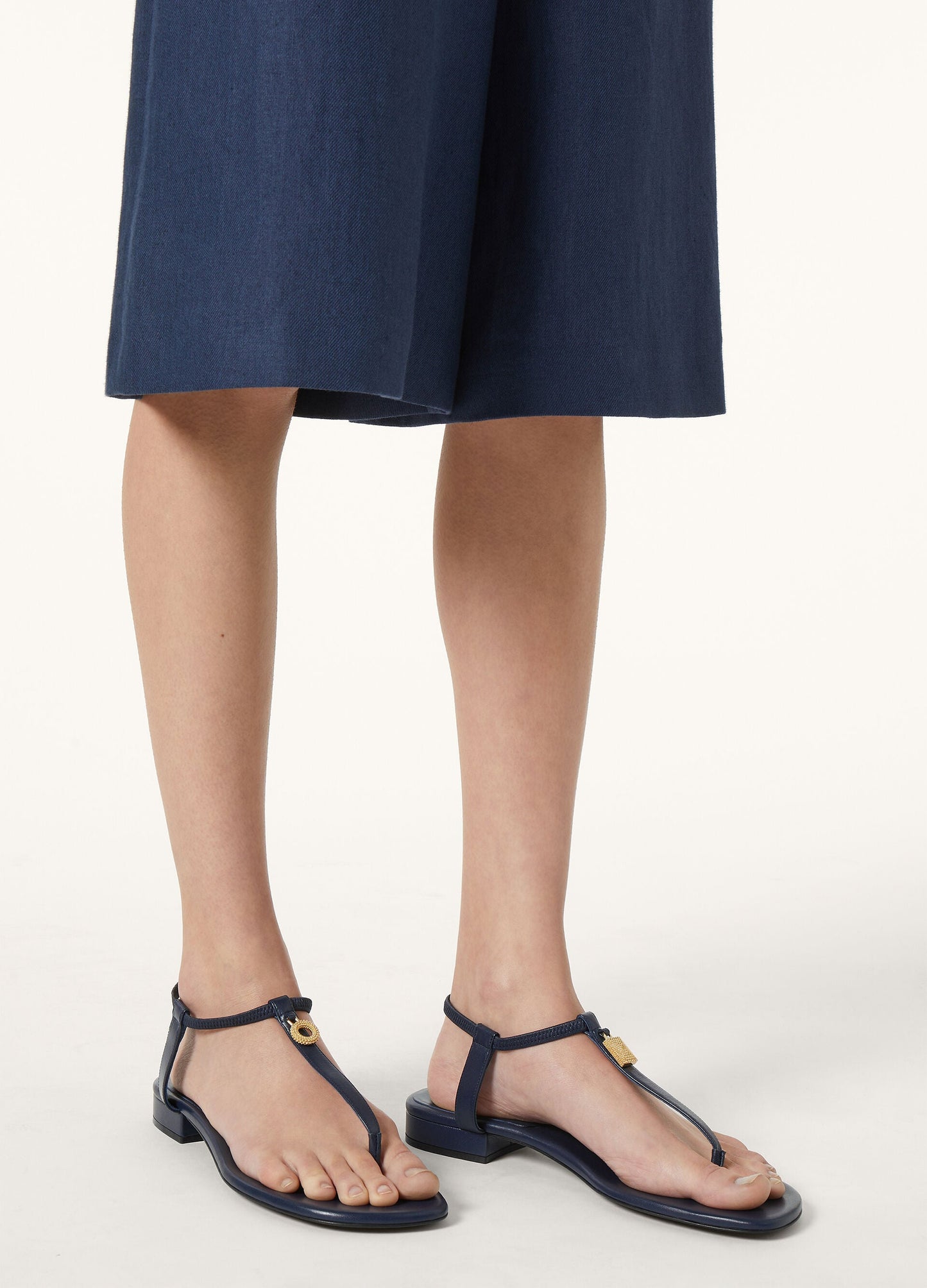 Crown Blue -  Rosehip Berries Infra Sandal