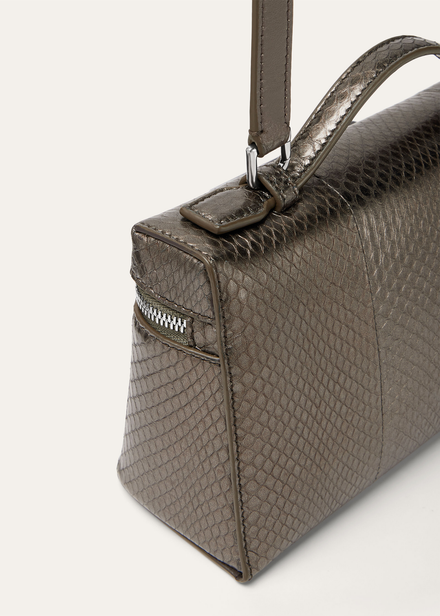 Extra Pocket  Lizard L19