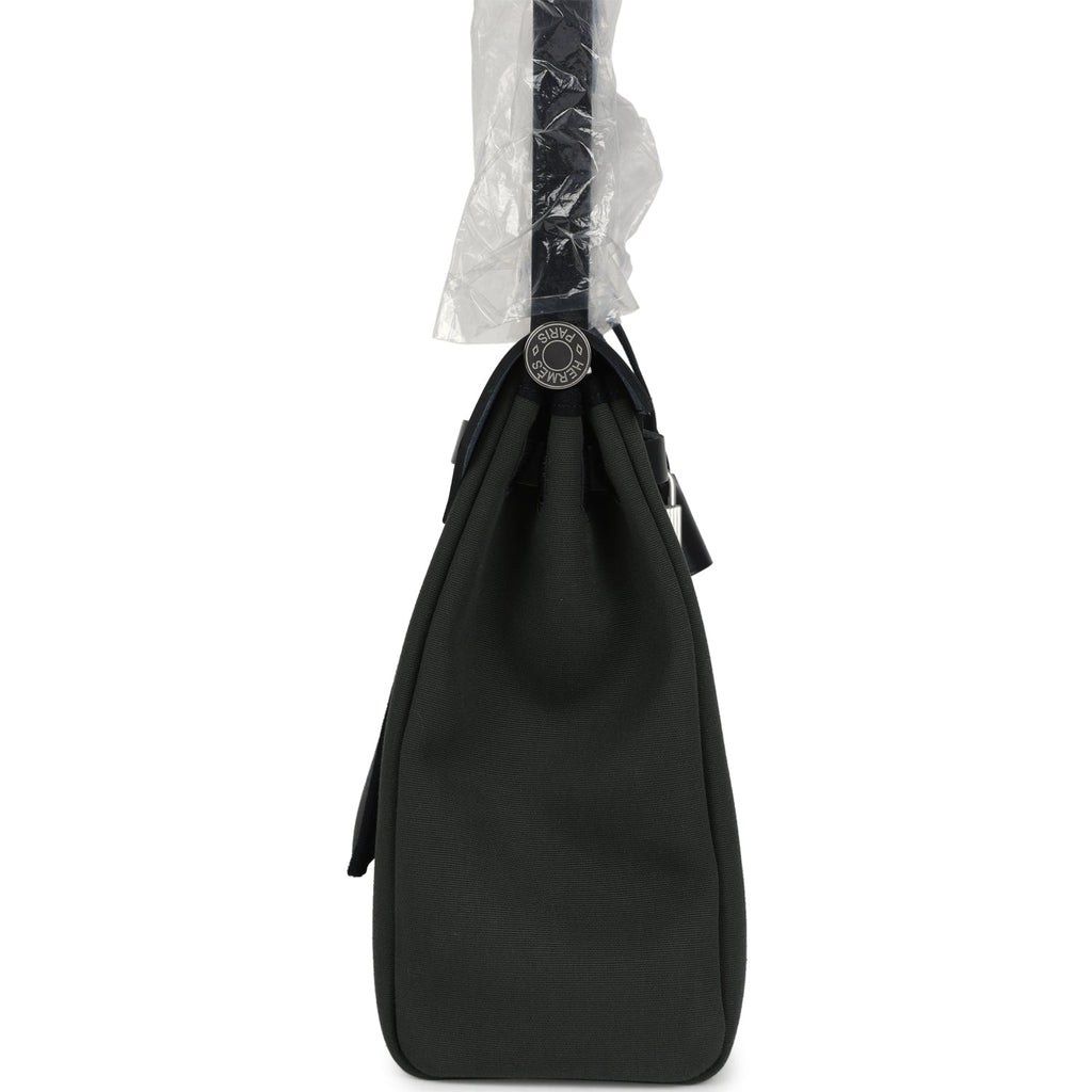 Herbag Zip 31 PM Vert Mangrove Toile Militaire Canvas and Black Vache Hunter Palladium Hardware