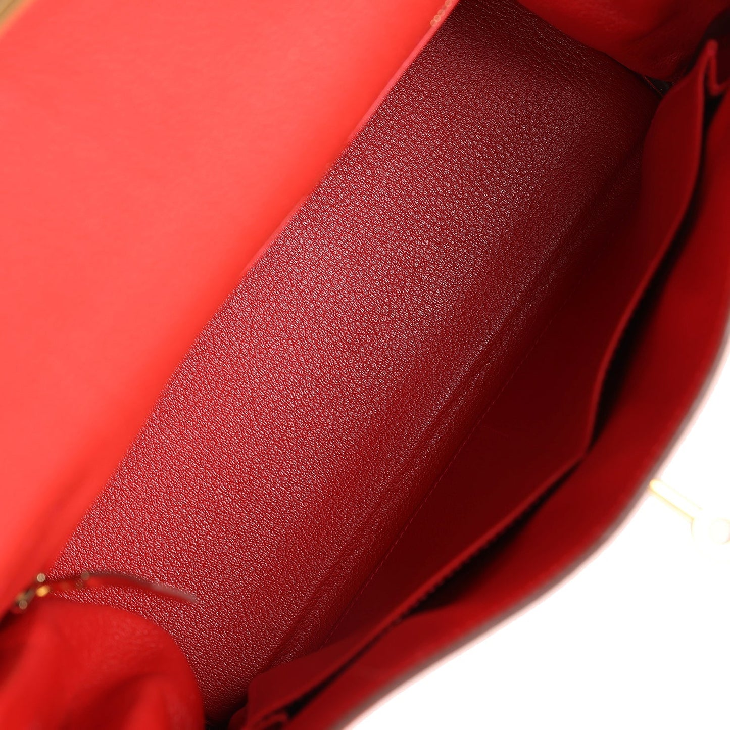 Kelly Retourne 28 Geranium Togo Gold Hardware