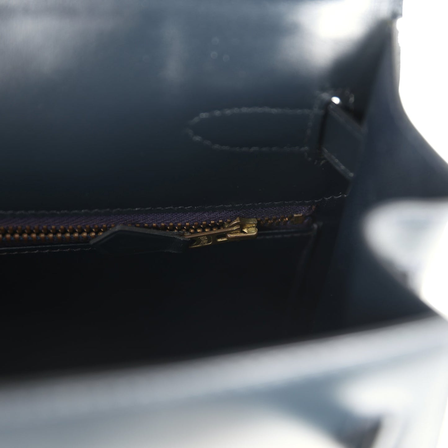 Vintage Kelly Sellier 32 Bleu Indigo Box Gold Hardware