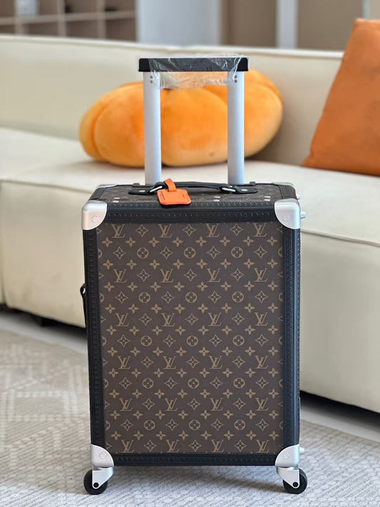 Classic Patterned Rolling Suitcase