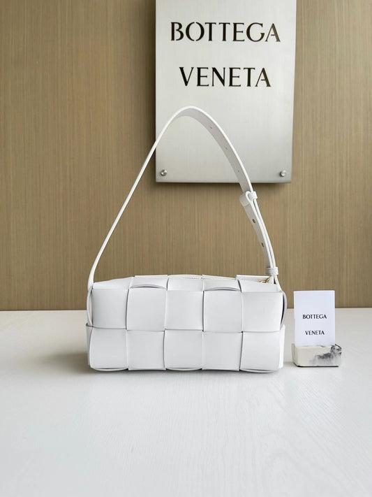 Wide Weave Structured Shoulder Bag in Smooth Leather