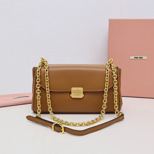 Classic Chain-Shoulder Bag in Caramel Tan
