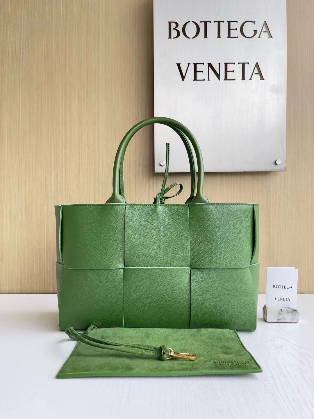 Structured Maxi Weave Tote