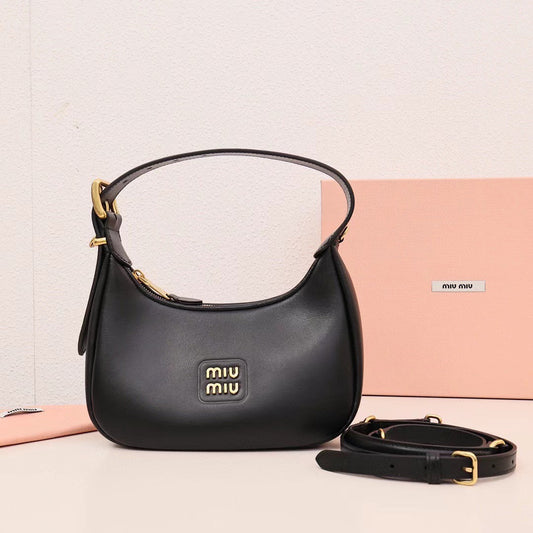 Smooth Curved Shoulder Bag