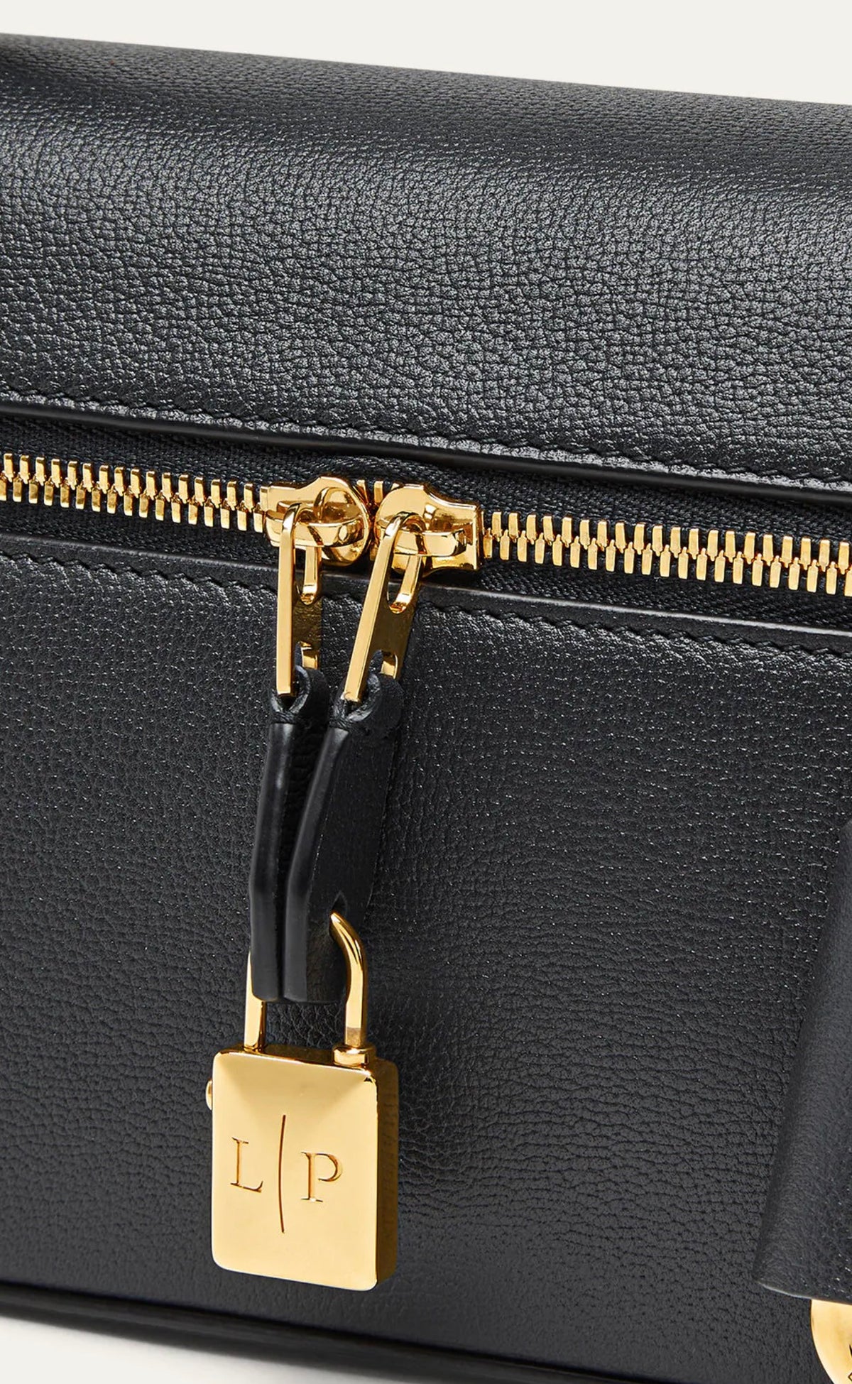 Extra Bag L23 Color black  01