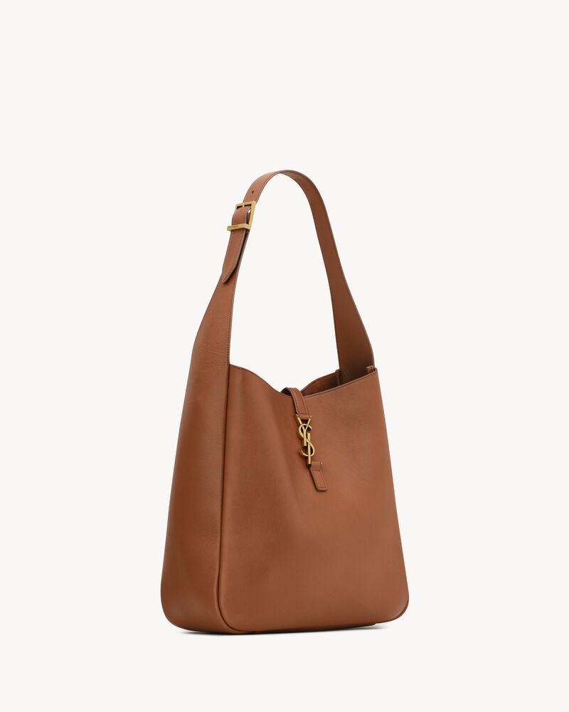 Saint Laurent Le 5 À 7 supple Large In Grained Leather