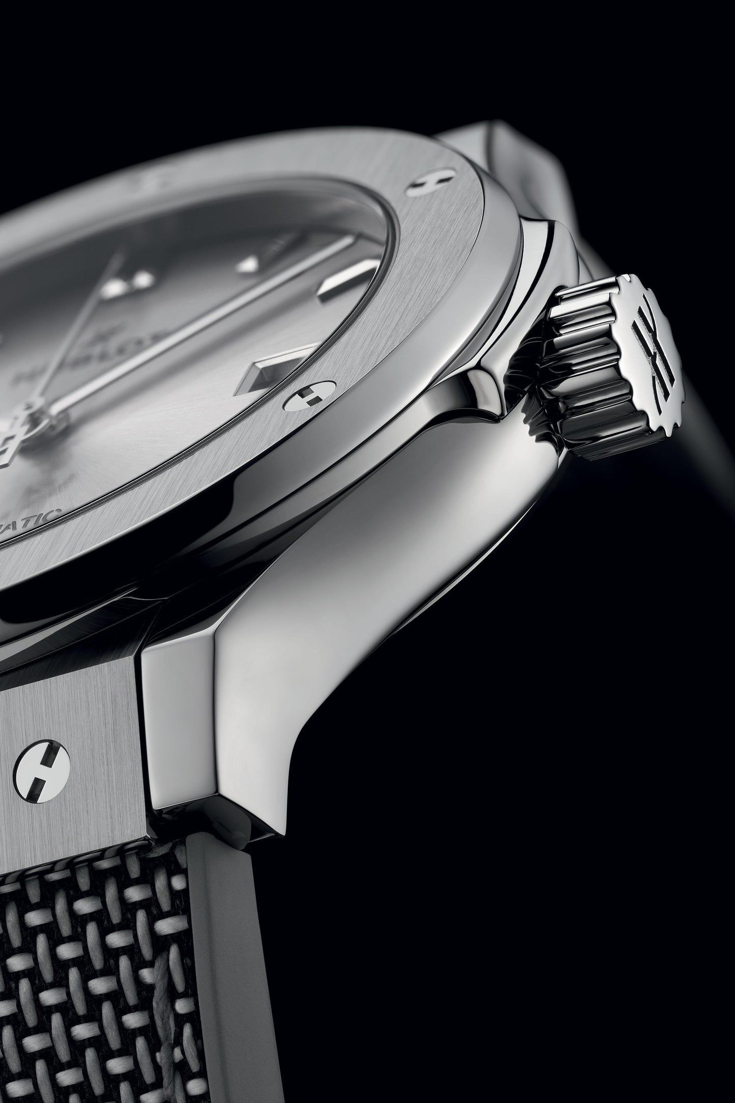 Classic Fusion Essential Grey 42 mm Titanium Watch