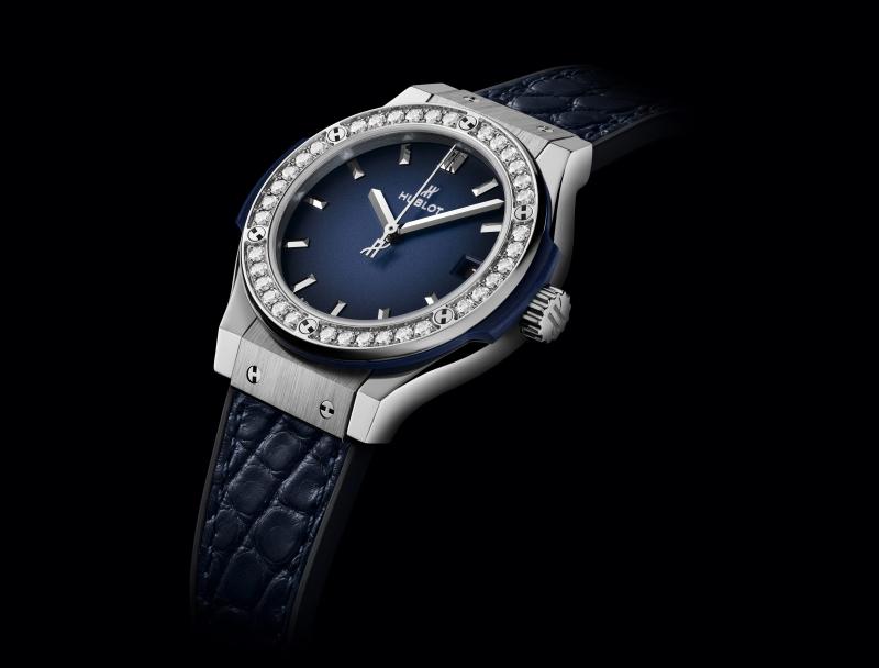 Classic Fusion Titanium Deep Blue Diamonds 33 mm