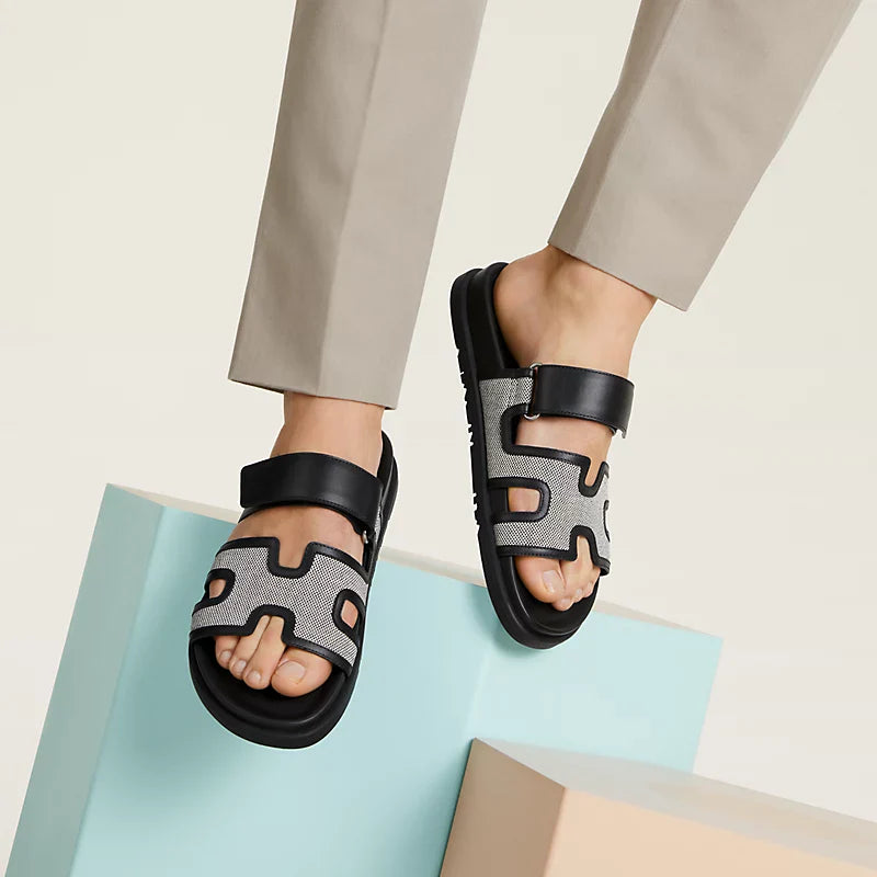 Prunoir/Noir Chypre sandal