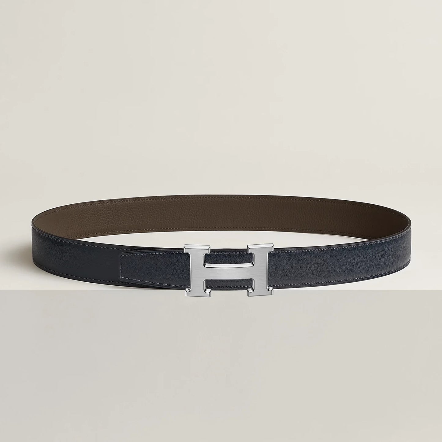 NOIR / GOLD-BLEU MARINE / ÉCORCE H BELT BUCKLE & REVERSIBLE LEATHER STRAP 32 MM