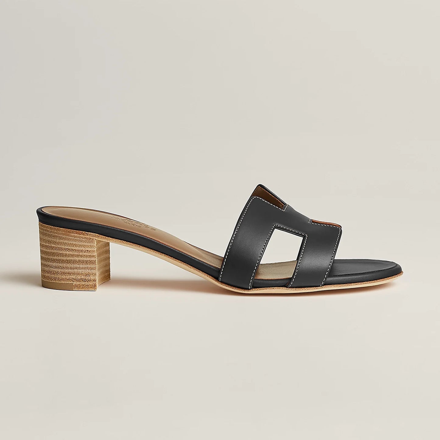 Noir - Rouge Tomette Oasis Sandal